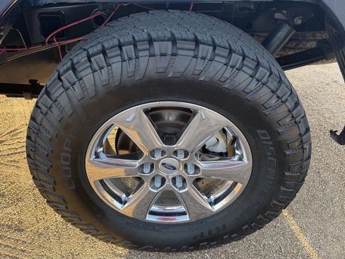 Used 2018 Ford F150 XLT w/ Equipment Group 302A Luxury image 9