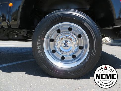 Used 2017 Ford F450 Platinum w/ FX4 Off-Road Package AWD/4WD image 10