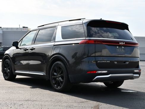 Used 2022 Kia Carnival SX Prestige FWD image 5