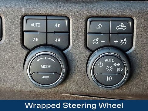 Used 2024 Chevrolet Silverado 2500 LTZ w/ LTZ Convenience Package image 26