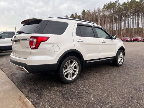 Used 2016 Ford Explorer Limited w/ Equipment Group 301A AWD/4WD image 4