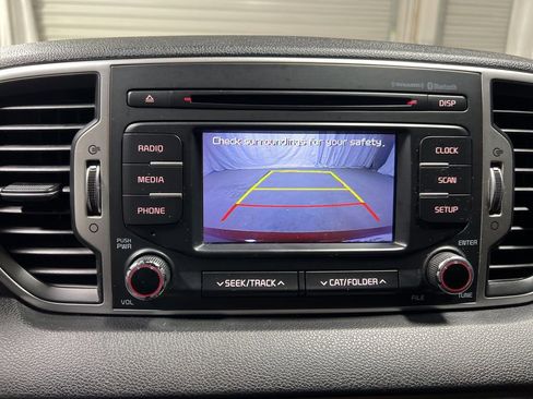 Used 2017 Kia Sportage LX FWD image 29