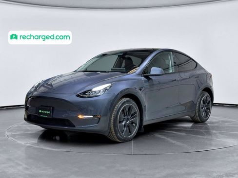 Used 2023 Tesla Model Y Performance image 1