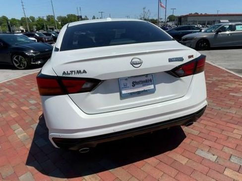 Used 2024 Nissan Altima 2.5 SR FWD image 8