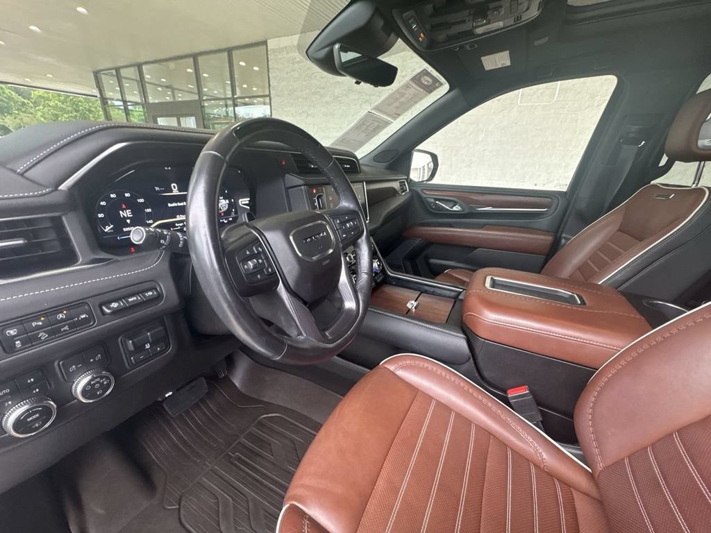 Certified 2023 GMC Yukon XL Denali Ultimate AWD/4WD image 10