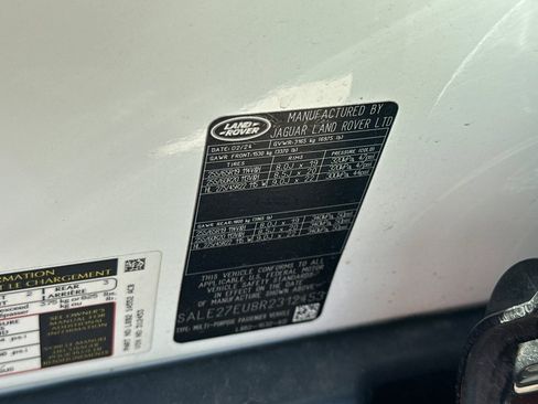 Used 2024 Land Rover Defender 110 X-Dynamic SE AWD/4WD image 41