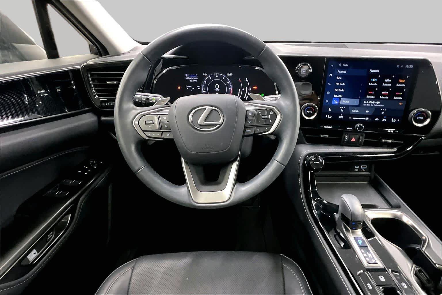 Used 2024 Lexus NX 250 FWD image 5