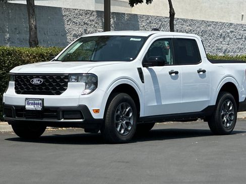 New 2025 Ford Maverick XLT w/ XLT Luxury Package image 8