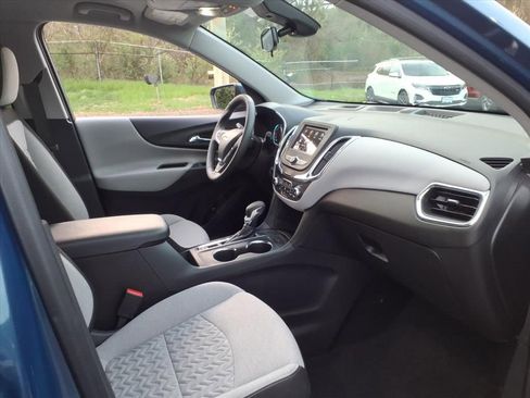 Certified 2024 Chevrolet Equinox LT w/ LPO, Floor Liner Package image 18