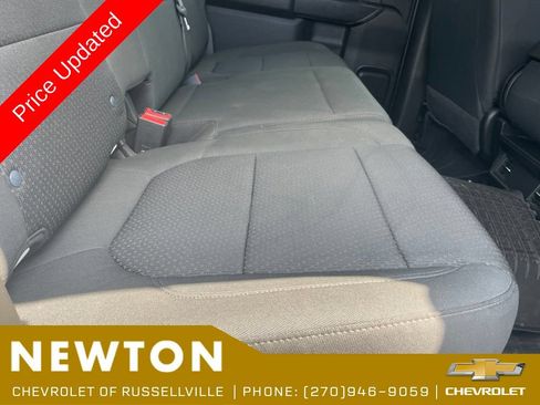 Used 2022 Chevrolet Silverado 2500 Custom w/ Custom Value Package AWD/4WD image 27