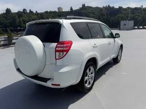 Used 2012 Toyota RAV4 Limited w/ Navigation Value Pkg AWD/4WD image 3