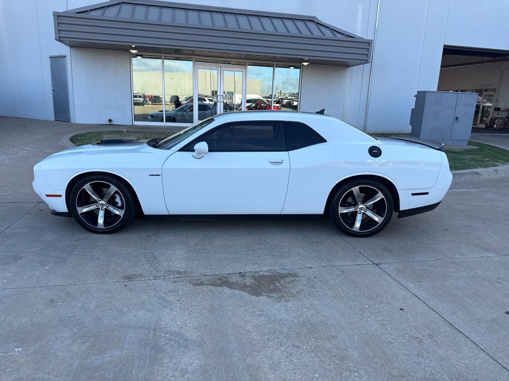 Used 2018 Dodge Challenger R/T Plus RWD image 4