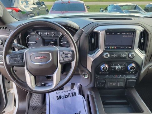 Used 2022 GMC Sierra 1500 SLT AWD/4WD image 17