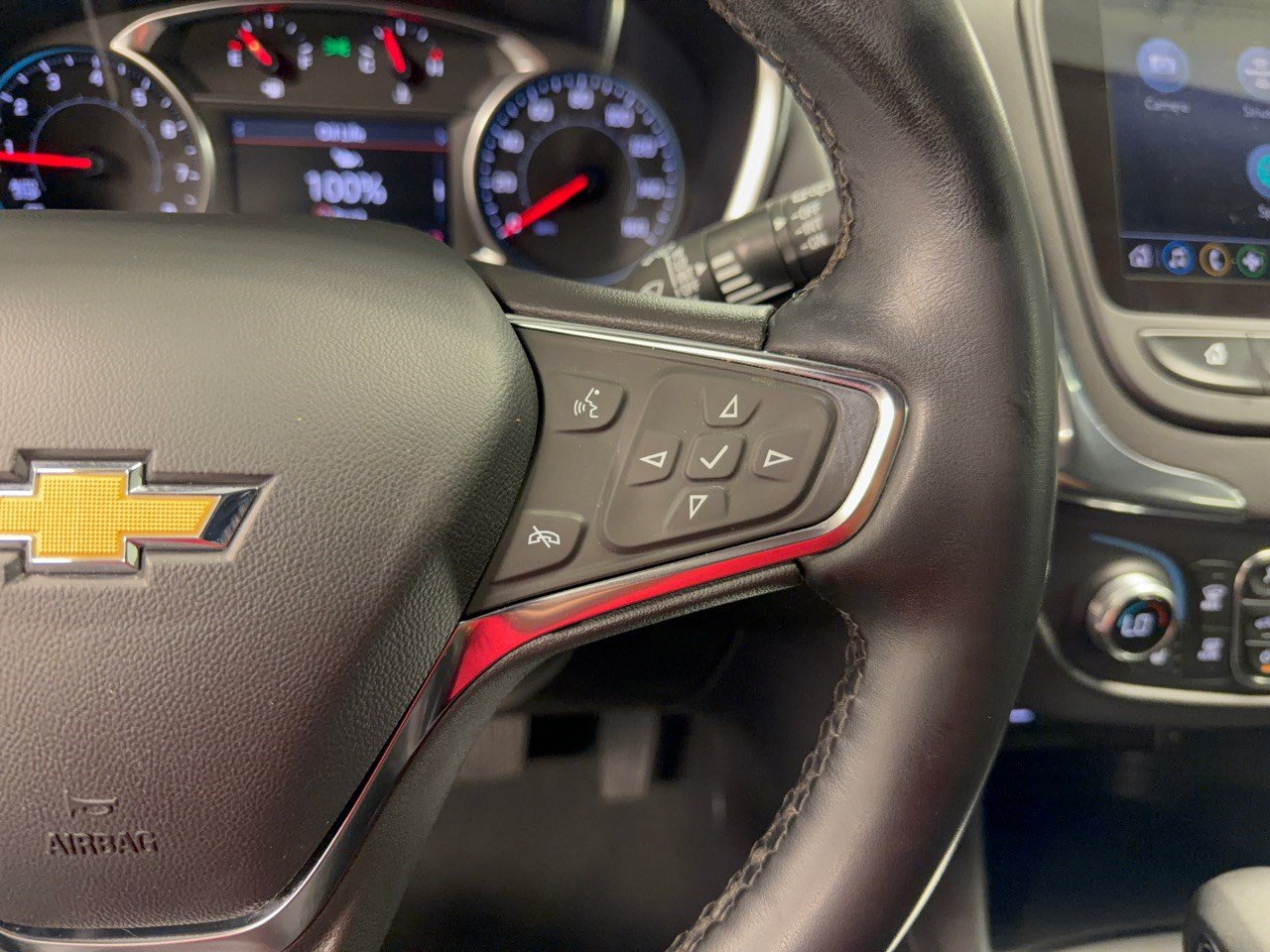 Used 2024 Chevrolet Equinox LT FWD image 19