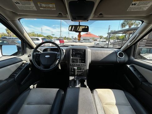 Used 2007 Ford Explorer Sport Trac Limited AWD/4WD image 9
