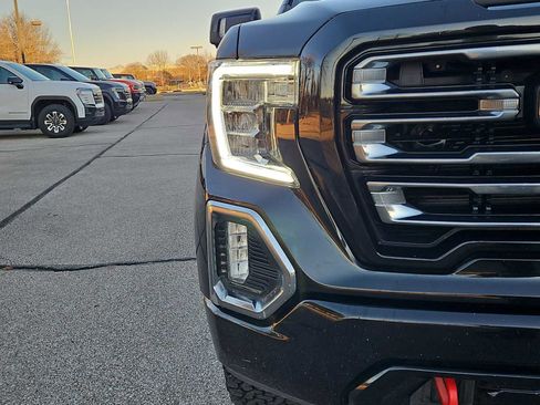 Used 2021 GMC Sierra 1500 AT4 image 11