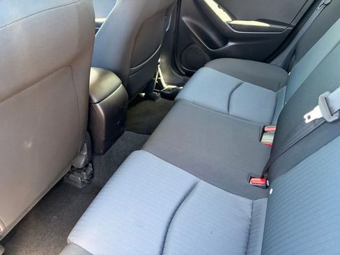 Used 2016 MAZDA MAZDA3 i Sport FWD image 11