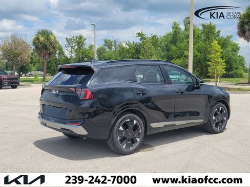 New 2026 Kia Sportage SX FWD image 6
