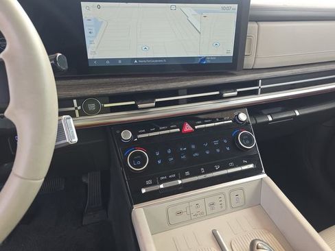 Used 2025 Hyundai Santa Fe Limited image 6