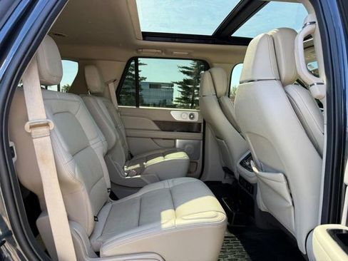 Used 2021 Lincoln Navigator Reserve w/ Luxury Package AWD/4WD image 10