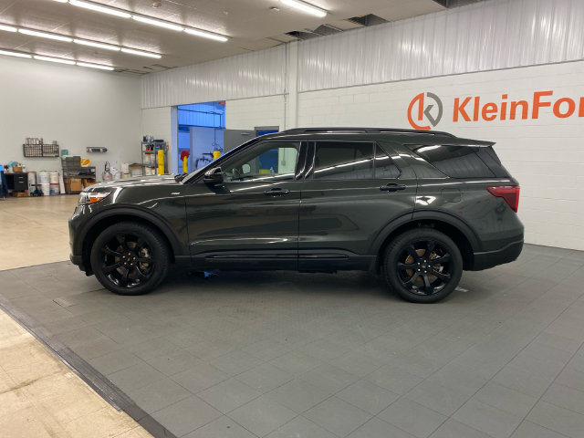 Used 2024 Ford Explorer ST-Line w/ Class IV Trailer Tow Package AWD/4WD image 4