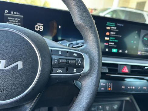 Used 2025 Kia K5 LXS image 19