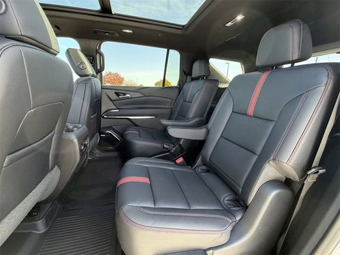 New 2026 Chevrolet Traverse RS image 25
