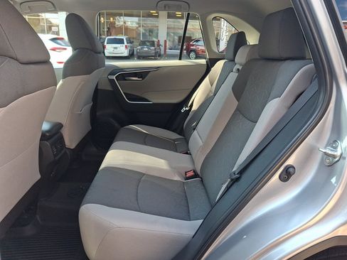 Used 2025 Toyota RAV4 XLE AWD/4WD image 10