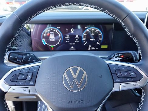 New 2025 Volkswagen Tiguan S image 14