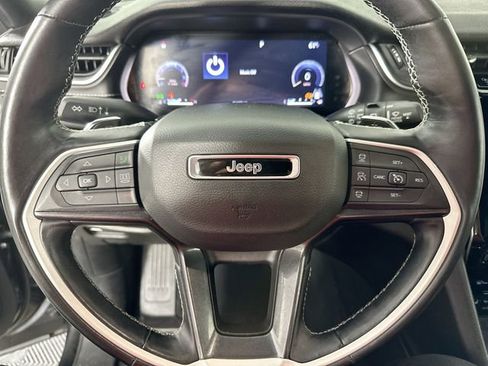Used 2022 Jeep Grand Cherokee Altitude AWD/4WD image 20