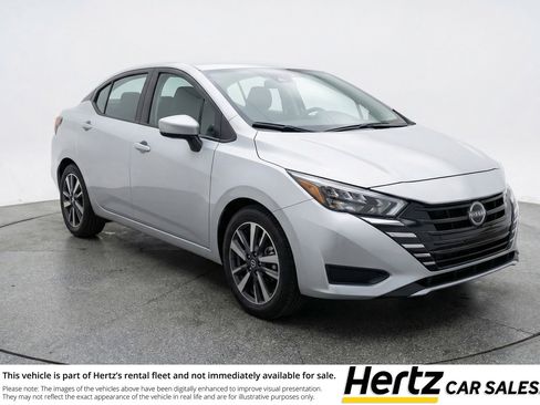 Used 2025 Nissan Versa SV image 1