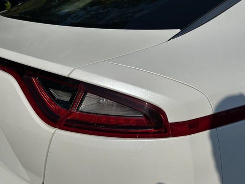 Used 2019 Kia Stinger RWD image 9