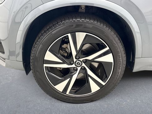 Used 2020 Volvo XC90 T6 R-Design image 28