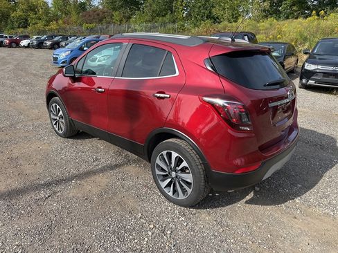 Used 2021 Buick Encore Preferred image 3