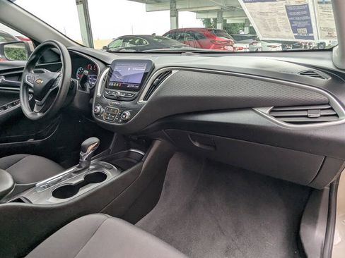 Certified 2022 Chevrolet Malibu LT FWD image 20