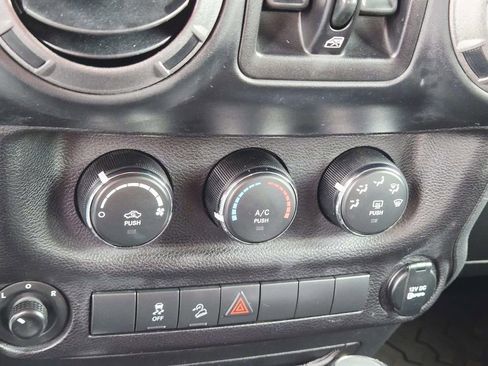 Used 2017 Jeep Wrangler Unlimited Sport w/ Quick Order Package 24S image 29