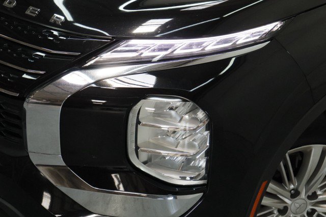 Used 2024 Mitsubishi Outlander ES FWD image 2