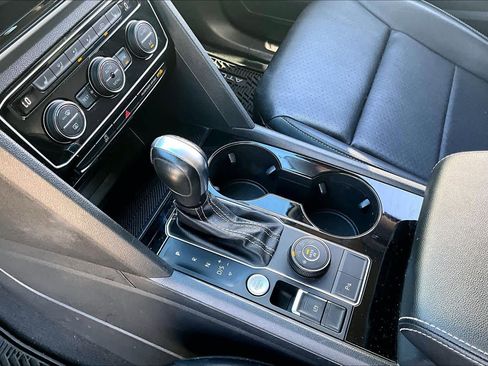 Used 2022 Volkswagen Atlas SE image 14