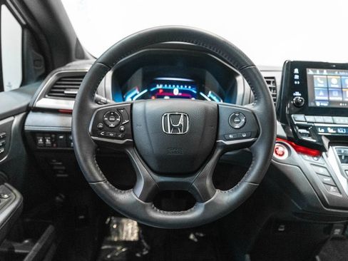 Used 2024 Honda Odyssey Sport image 16