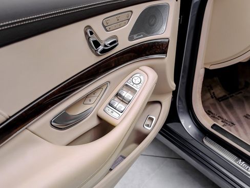 Used 2019 Mercedes-Benz S 560 4MATIC Sedan image 45