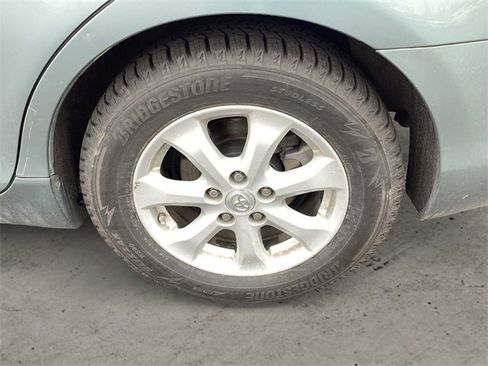 Used 2011 Toyota Camry LE image 14