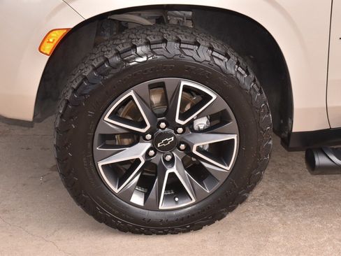 Used 2021 Chevrolet Tahoe Z71 w/ Z71 Signature Package image 42