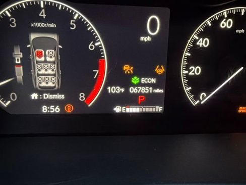 Used 2024 Honda Pilot Touring image 10