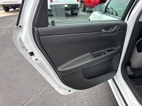 Used 2014 Chevrolet Impala Limited LS FWD image 22