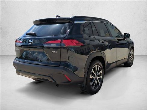 Certified 2025 Toyota Corolla Cross XLE w/ Convenience Package FWD image 5