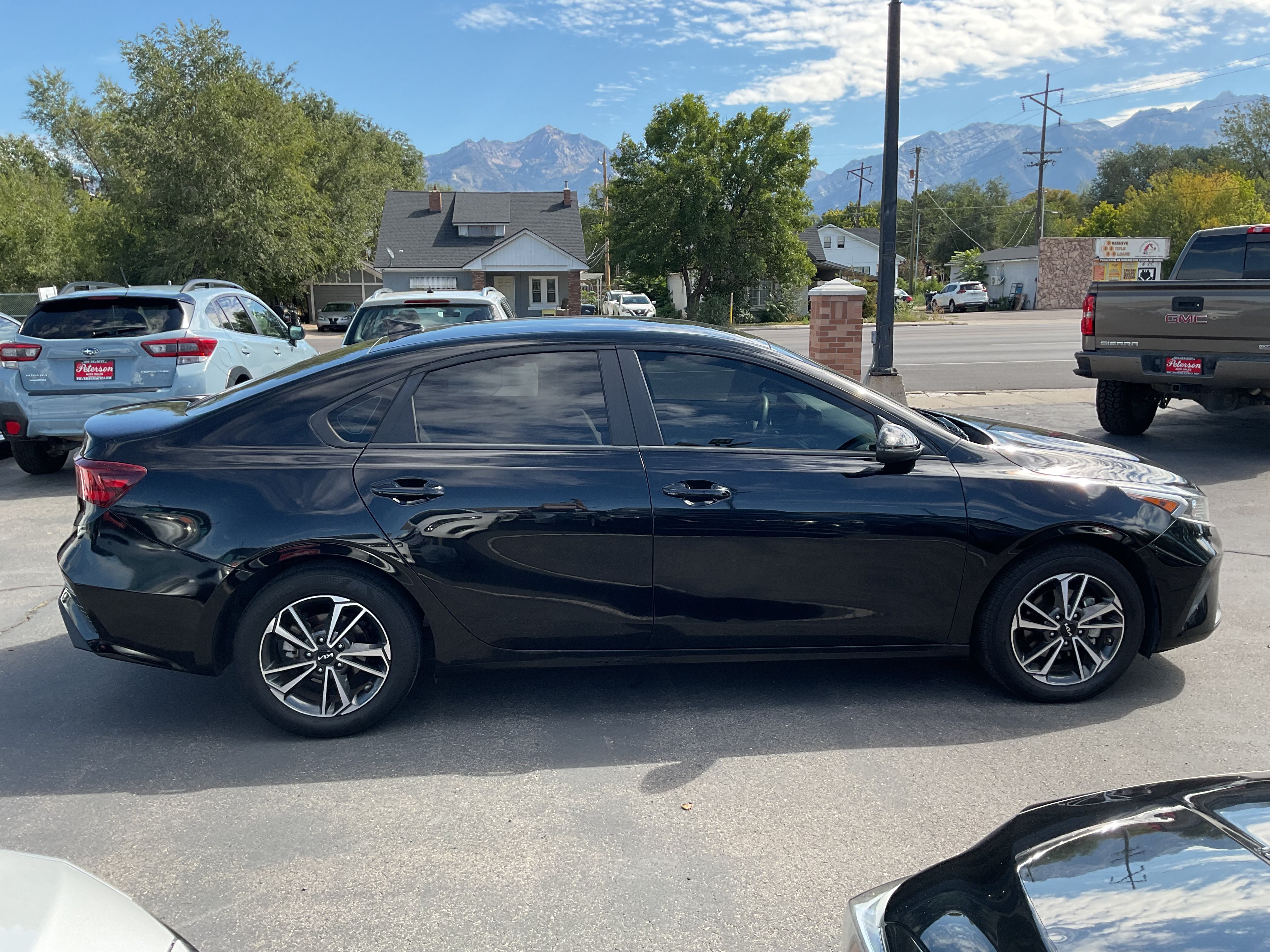 Used 2023 Kia Forte LXS w/ LXS Technology Package FWD image 4
