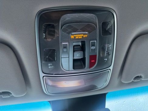 Used 2026 Genesis GV70 2.5T Select image 33