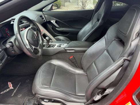 Used 2019 Chevrolet Corvette Stingray Coupe w/ 1LT RWD image 12