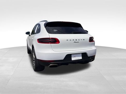 Used 2018 Porsche Macan w/ Premium Package Plus AWD/4WD image 7