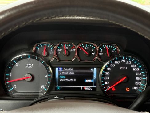 Used 2020 GMC Yukon XL SLT w/ Open Road Package AWD/4WD image 28